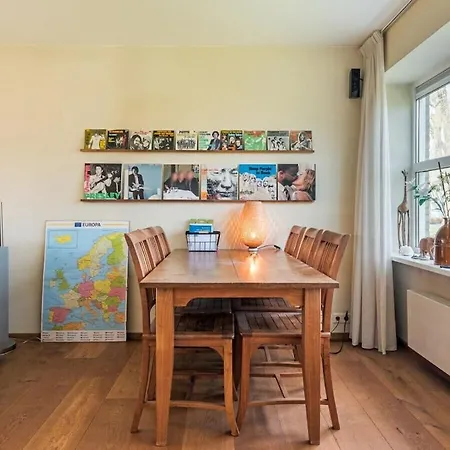 With 2 Bedrooms Prázdninový dům Aagtdorp