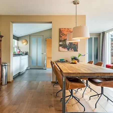 With 2 Bedrooms Prázdninový dům Aagtdorp